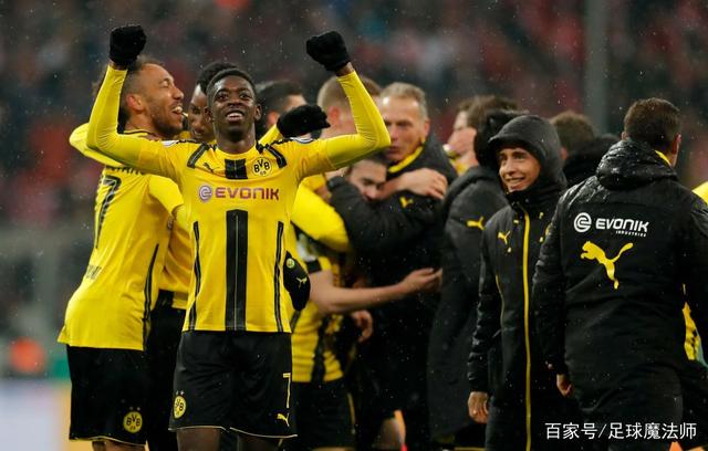 詹姆斯场下 詹姆斯场下