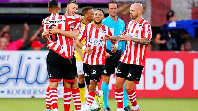 送入半决赛 送入半决赛