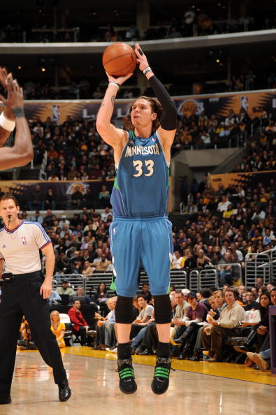 它通过激烈 它通过激烈