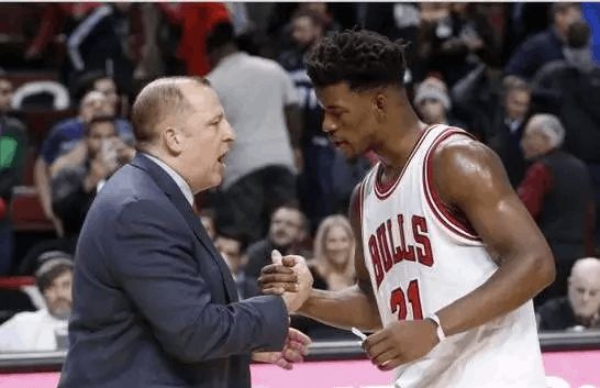 场上的指挥 场上的指挥